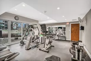 2 Oak Brook Club Dr, Oak Brook, IL 60523 - Photo 29