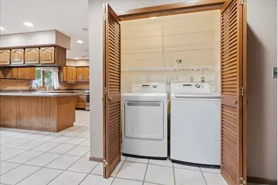 404 Clayton Drive, Watseka, IL 60970 - Photo 11
