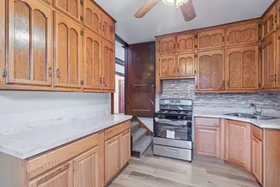 10130 S Lowe Avenue, Chicago, IL 60628 - Photo 11