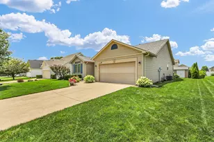 905 Bluegrass Ln, Champaign, IL 61822 - Photo 5