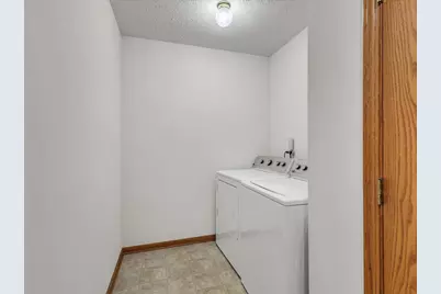 13033 Springhill Drive, Winnebago, IL 61088 - Photo 17