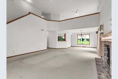 13033 Springhill Drive, Winnebago, IL 61088 - Photo 5