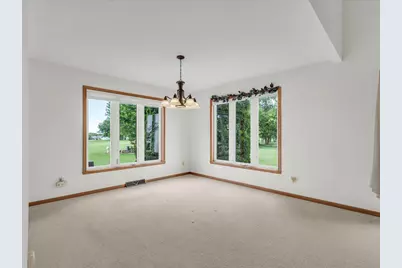 13033 Springhill Drive, Winnebago, IL 61088 - Photo 7