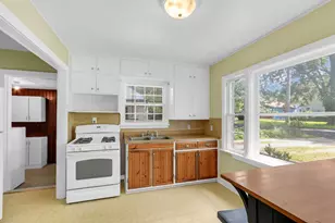 605 S Draper Ave, Champaign, IL 61821 - Photo 11