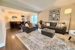 300 Savoy Dr, Shorewood, IL 60404 - Photo 9