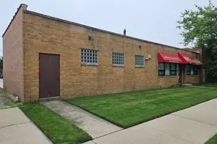 8107 Ridgeway Ave N, Skokie, IL 60076 - Photo 1
