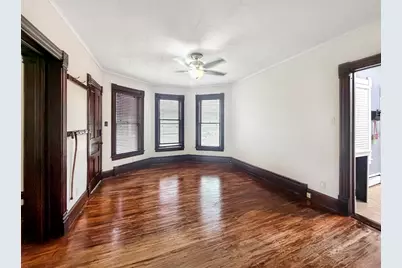 625 W Ringold Street, Freeport, IL 61032 - Photo 9
