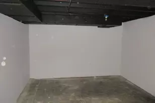 369 S Chicago Ave, Kankakee, IL 60901 - Photo 33