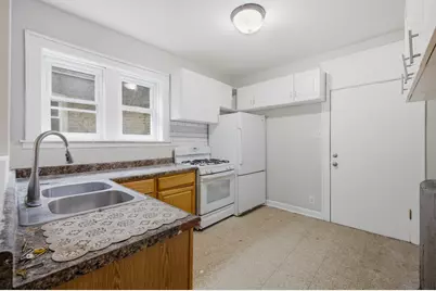 5233 W Potomac Avenue, Chicago, IL 60651 - Photo 9