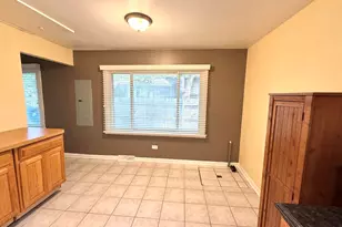 33517 N Greentree Rd, Grayslake, IL 60030 - Photo 9