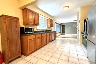 33517 N Greentree Rd, Grayslake, IL 60030 - Photo 7