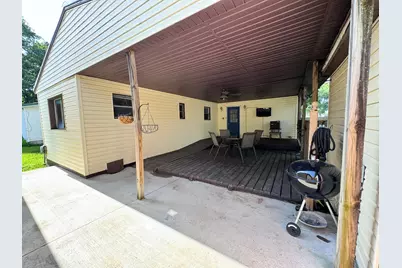 203 W Poplar Street, Odin, IL 62870 - Photo 7