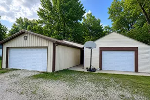 203 W Poplar St, Odin, IL 62870 - Photo 49