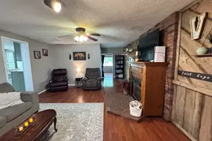 203 W Poplar St, Odin, IL 62870 - Photo 15