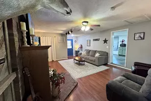 203 W Poplar St, Odin, IL 62870 - Photo 11