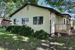 203 W Poplar St, Odin, IL 62870 - Photo 3