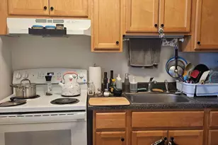 555 W Cornelia Ave, Chicago, IL 60657 - Photo 3