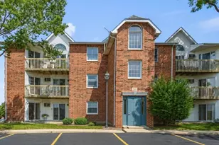 1362 Cunat Ct, Lake in the Hills, IL 60156 - Photo 1