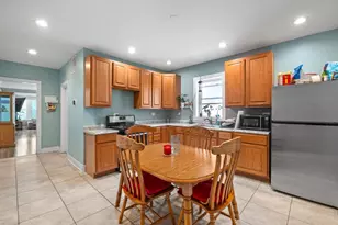 10724 S Prairie Ave, Chicago, IL 60628 - Photo 9