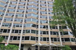 555 W Cornelia Ave, Chicago, IL 60657 - Photo 1