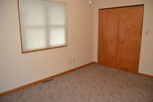 208 Nebraska St, Ottawa, IL 61350 - Photo 7