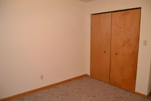 208 Nebraska St, Ottawa, IL 61350 - Photo 9