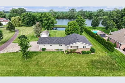 101 Lakeview Drive, Gibson City, IL 60936 - Photo 1