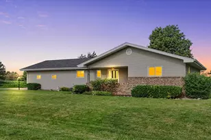 101 Lakeview Dr, Gibson City, IL 60936 - Photo 3