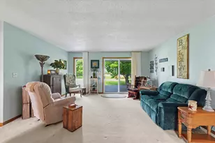 101 Lakeview Dr, Gibson City, IL 60936 - Photo 9