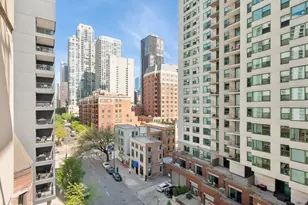 70 W Huron St, Chicago, IL 60654 - Photo 13