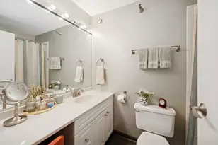 70 W Huron St, Chicago, IL 60654 - Photo 9