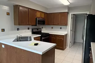 902 Sturnbridge Ct, Schaumburg, IL 60173 - Photo 5