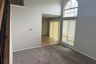 902 Sturnbridge Ct, Schaumburg, IL 60173 - Photo 3