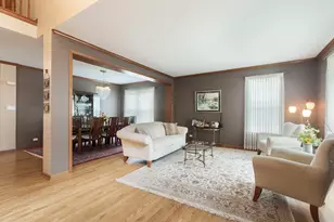 556 Prescott Ln, Gurnee, IL 60031 - Photo 3