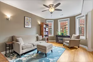 926 W Ainslie St, Chicago, IL 60640 - Photo 3