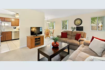201 Maplebrook Court #Z1, Schaumburg, IL 60194 - Photo 3