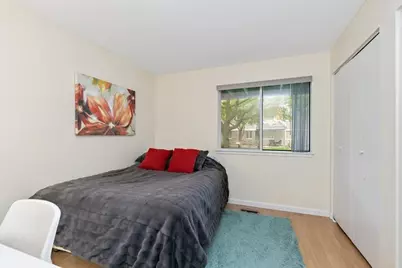 201 Maplebrook Court #Z1, Schaumburg, IL 60194 - Photo 9