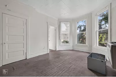 928 N Parkside Avenue, Chicago, IL 60651 - Photo 11