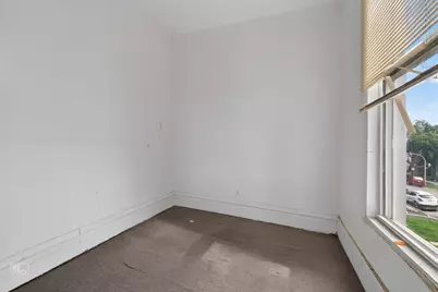 928 N Parkside Avenue, Chicago, IL 60651 - Photo 9
