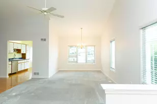 11432 Foxwoods Dr, Oak Lawn, IL 60453 - Photo 3