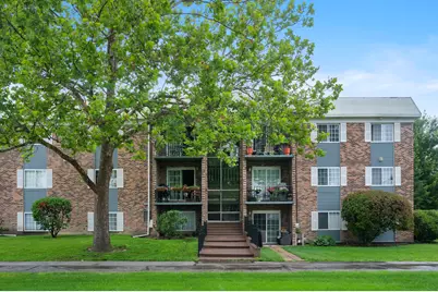 1627 N Windsor Drive #305, Arlington Heights, IL 60004 - Photo 1