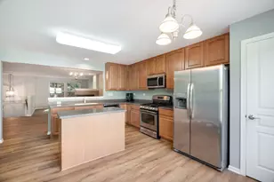113 Blackhawk Ct, Wood Dale, IL 60191 - Photo 7