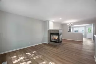 113 Blackhawk Ct, Wood Dale, IL 60191 - Photo 3