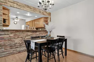 10571 Palos Pl, Palos Hills, IL 60465 - Photo 9