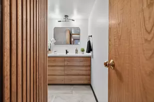 10571 Palos Pl, Palos Hills, IL 60465 - Photo 3