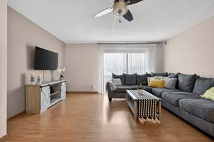 10571 Palos Pl, Palos Hills, IL 60465 - Photo 11