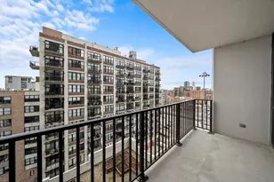 210 S Desplaines St, Chicago, IL 60661 - Photo 9