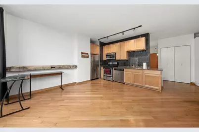 210 S Desplaines Street #908, Chicago, IL 60661 - Photo 3