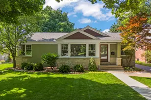 848 Woodland Dr, Glen Ellyn, IL 60137 - Photo 1
