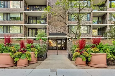 1555 N Sandburg Terrace #206, Chicago, IL 60610 - Photo 1
